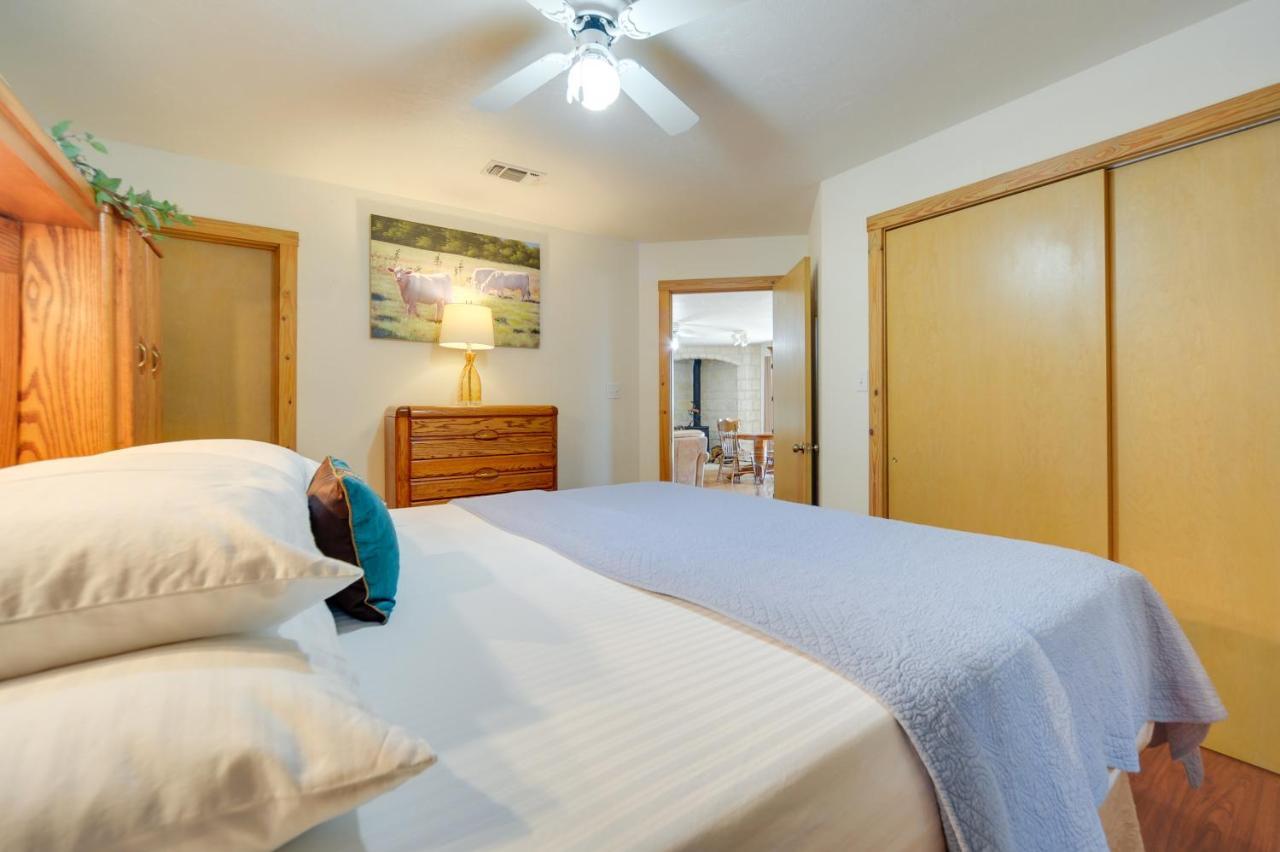 Villa Fredericksburg Retreat With Private Hot Tub And Patio! Esterno foto
